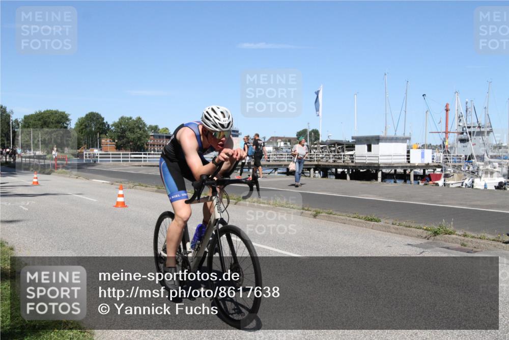 17.08.2025 - KN Förde Triathlon 2025 Yannick Fuchs http://msf.ph/oto/8617638 17.08.2025 12:46:12 Radfahren 401, 407, 409 meine-sportfotos.de