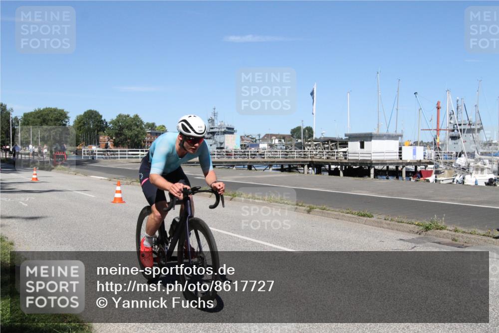 17.08.2025 - KN Förde Triathlon 2025 Yannick Fuchs http://msf.ph/oto/8617727 17.08.2025 12:49:13 Radfahren 422, 439 meine-sportfotos.de