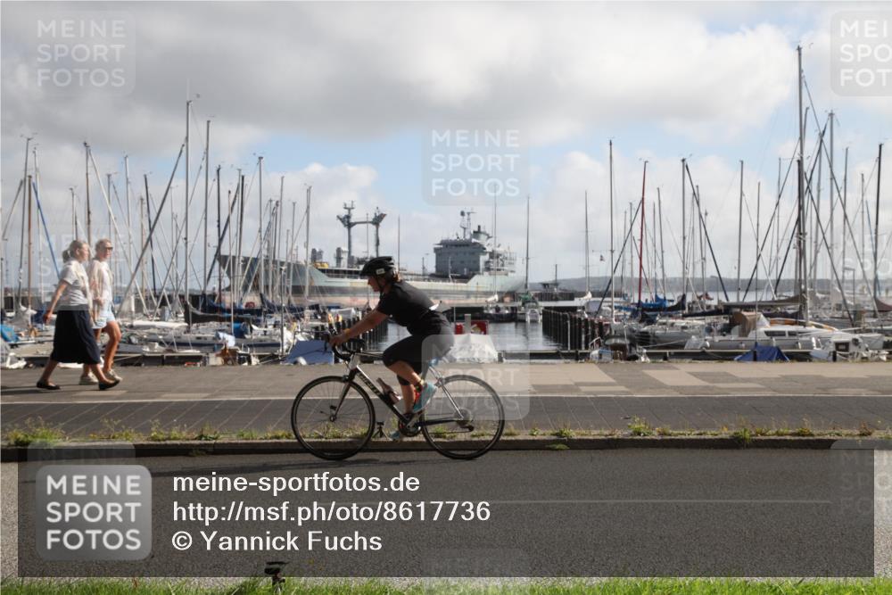 17.08.2025 - KN Förde Triathlon 2025 Yannick Fuchs http://msf.ph/oto/8617736 17.08.2025 09:48:11 Radfahren 142, 144, 180, 249 meine-sportfotos.de
