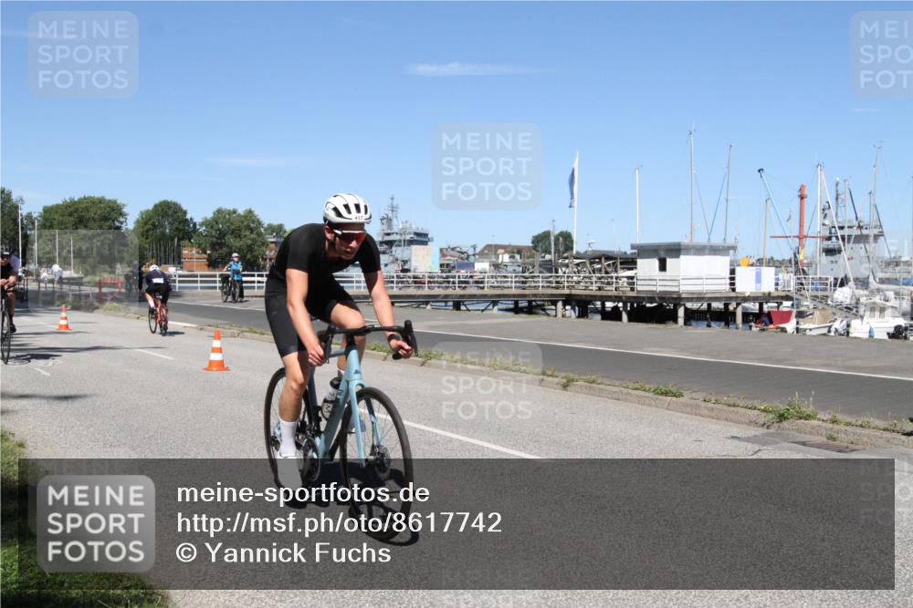 17.08.2025 - KN Förde Triathlon 2025 Yannick Fuchs http://msf.ph/oto/8617742 17.08.2025 12:49:30 Radfahren 413, 417, 423, 441 meine-sportfotos.de