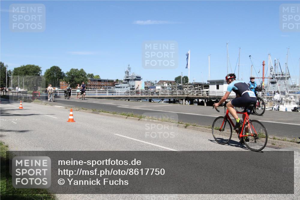 17.08.2025 - KN Förde Triathlon 2025 Yannick Fuchs http://msf.ph/oto/8617750 17.08.2025 12:49:50 Radfahren 447, 457 meine-sportfotos.de