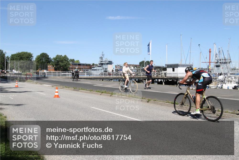 17.08.2025 - KN Förde Triathlon 2025 Yannick Fuchs http://msf.ph/oto/8617754 17.08.2025 12:49:56 Radfahren 431, 447, 457 meine-sportfotos.de