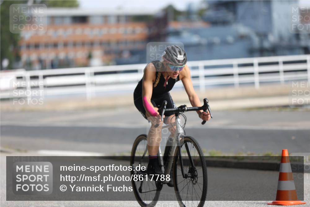17.08.2025 - KN Förde Triathlon 2025 Yannick Fuchs http://msf.ph/oto/8617788 17.08.2025 09:43:11 Radfahren 170, 188, 198, 216, 167, 196, 224 meine-sportfotos.de