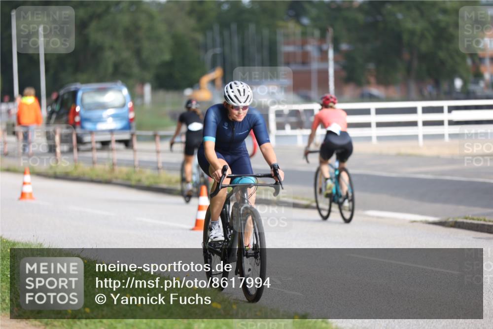 17.08.2025 - KN Förde Triathlon 2025 Yannick Fuchs http://msf.ph/oto/8617994 17.08.2025 09:44:41 Radfahren 200, 201, 212, 230, 252, 225, 246 meine-sportfotos.de