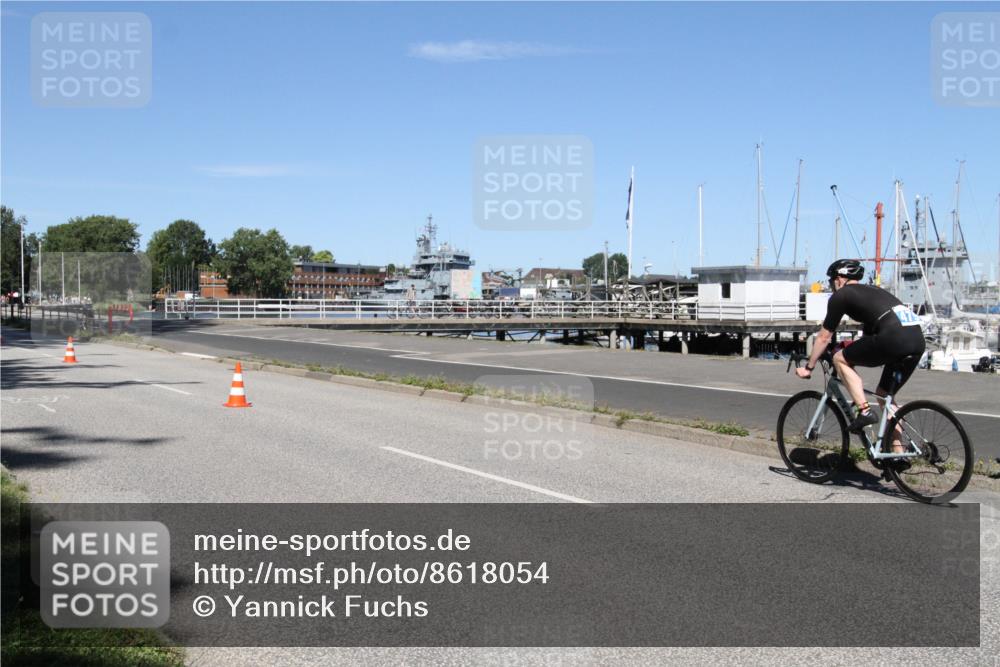 17.08.2025 - KN Förde Triathlon 2025 Yannick Fuchs http://msf.ph/oto/8618054 17.08.2025 12:54:31 Radfahren 402, 460, 479 meine-sportfotos.de