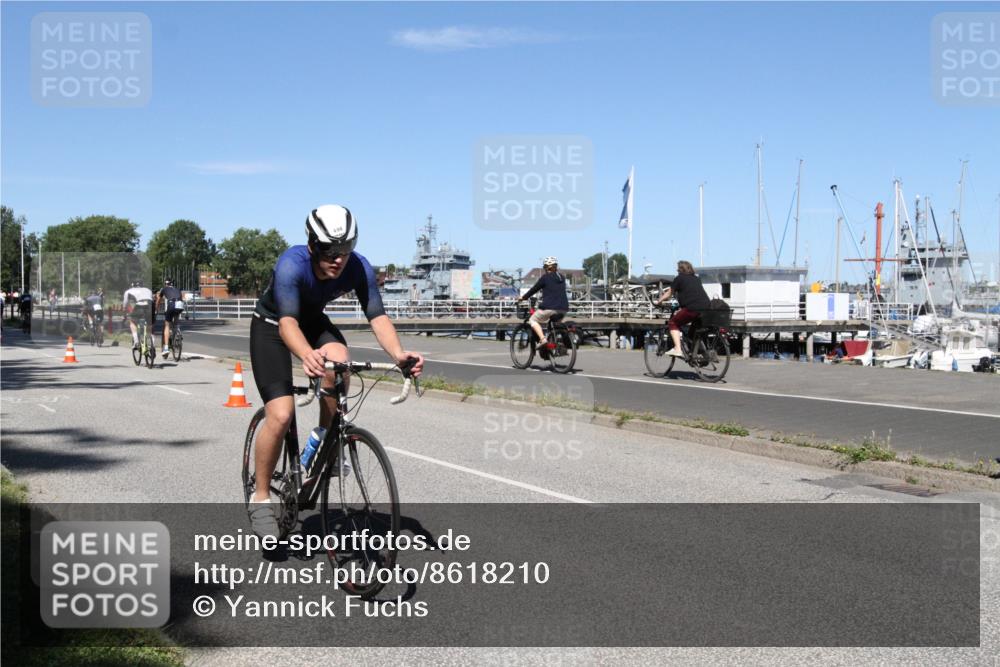 17.08.2025 - KN Förde Triathlon 2025 Yannick Fuchs http://msf.ph/oto/8618210 17.08.2025 12:56:39 Radfahren 396, 407, 422, 443, 487, 496, 498, 500, 501, 505, 506, 507, 513 meine-sportfotos.de