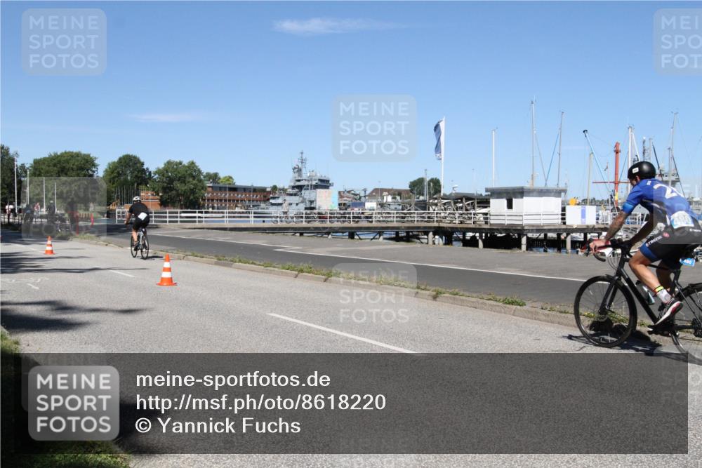 17.08.2025 - KN Förde Triathlon 2025 Yannick Fuchs http://msf.ph/oto/8618220 17.08.2025 12:56:47 Radfahren 406, 420, 462, 477, 480, 496, 498, 504, 507 meine-sportfotos.de