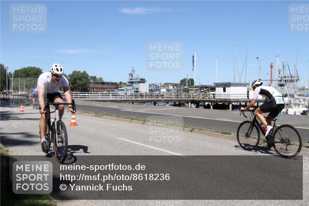 17.08.2025 - KN Förde Triathlon 2025 Yannick Fuchs http://msf.ph/oto/8618236 17.08.2025 12:57:11 Radfahren 414, 419, 421, 438 meine-sportfotos.de