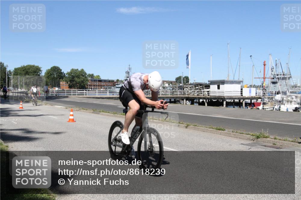 17.08.2025 - KN Förde Triathlon 2025 Yannick Fuchs http://msf.ph/oto/8618239 17.08.2025 12:57:13 Radfahren 414, 419, 421, 438 meine-sportfotos.de