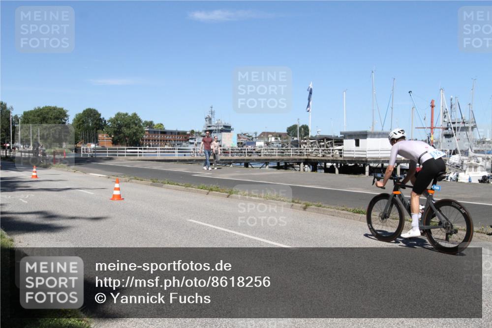 17.08.2025 - KN Förde Triathlon 2025 Yannick Fuchs http://msf.ph/oto/8618256 17.08.2025 12:57:41 Radfahren 397, 423, 427, 529, 544 meine-sportfotos.de
