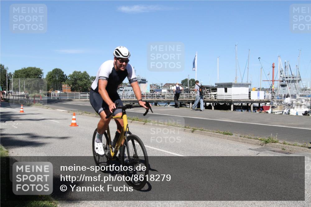 17.08.2025 - KN Förde Triathlon 2025 Yannick Fuchs http://msf.ph/oto/8618279 17.08.2025 12:58:09 Radfahren 487, 500, 506, 513 meine-sportfotos.de
