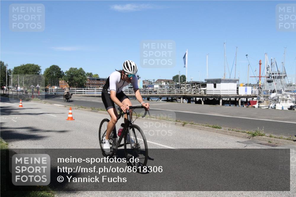 17.08.2025 - KN Förde Triathlon 2025 Yannick Fuchs http://msf.ph/oto/8618306 17.08.2025 12:58:38 Radfahren 419, 477, 480, 496 meine-sportfotos.de