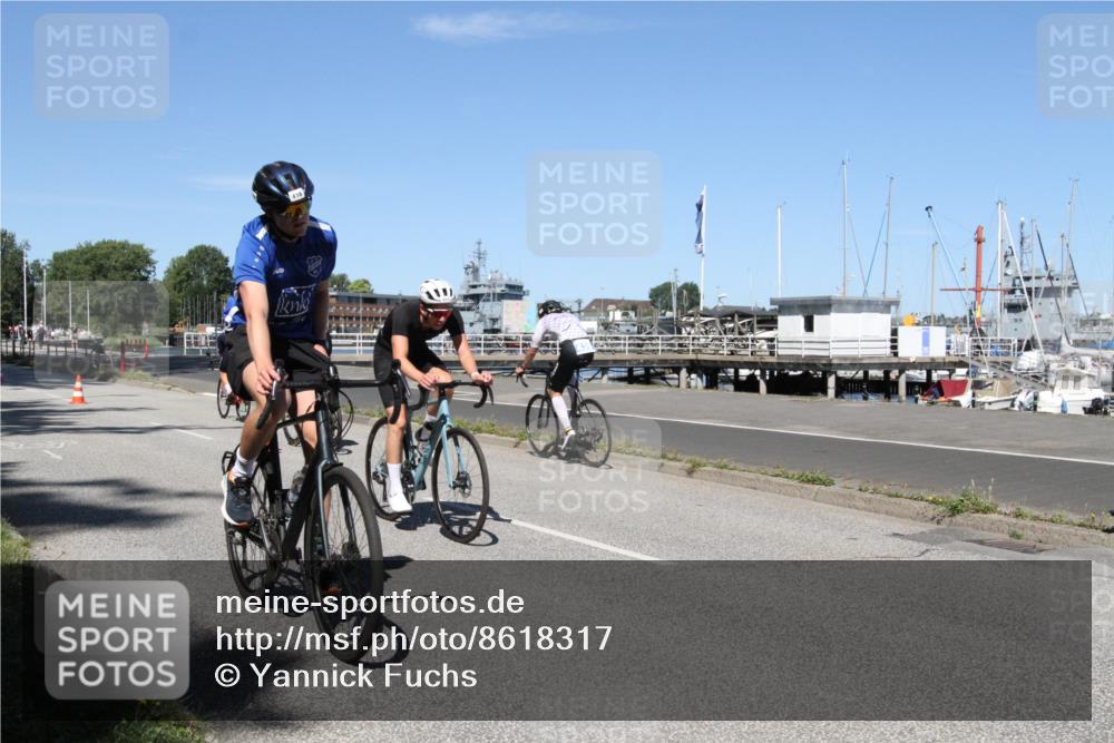 17.08.2025 - KN Förde Triathlon 2025 Yannick Fuchs http://msf.ph/oto/8618317 17.08.2025 12:58:55 Radfahren 413, 417, 438, 439, 441, 466, 525, 541 meine-sportfotos.de