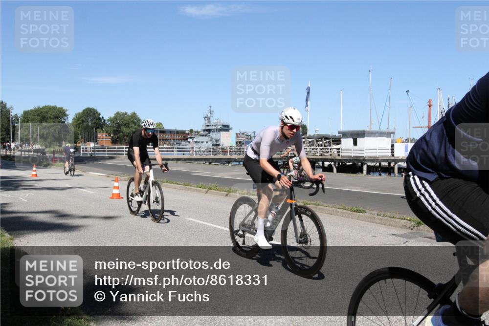 17.08.2025 - KN Förde Triathlon 2025 Yannick Fuchs http://msf.ph/oto/8618331 17.08.2025 12:59:16 Radfahren 397, 410, 423, 427, 431, 447, 519, 529, 532 meine-sportfotos.de