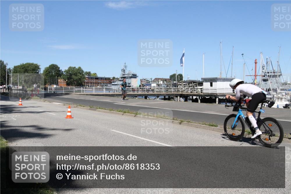 17.08.2025 - KN Förde Triathlon 2025 Yannick Fuchs http://msf.ph/oto/8618353 17.08.2025 12:59:57 Radfahren 425, 428, 454, 457, 511 meine-sportfotos.de