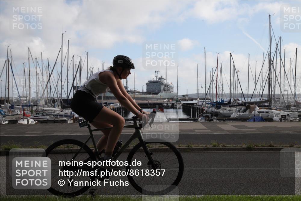 17.08.2025 - KN Förde Triathlon 2025 Yannick Fuchs http://msf.ph/oto/8618357 17.08.2025 09:56:28 Radfahren 143, 146, 230 meine-sportfotos.de
