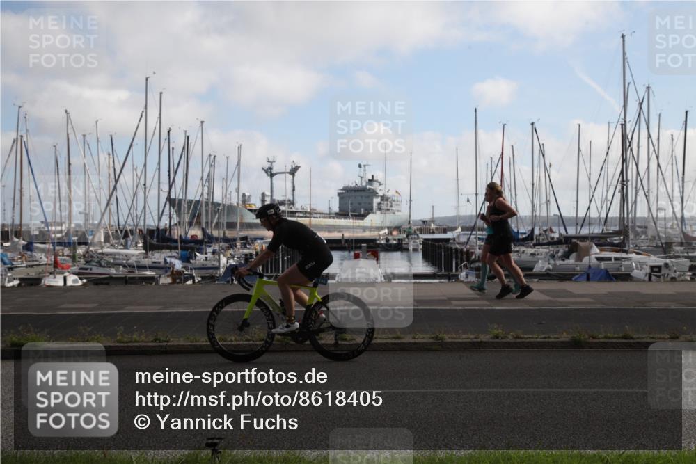 17.08.2025 - KN Förde Triathlon 2025 Yannick Fuchs http://msf.ph/oto/8618405 17.08.2025 09:57:40 Radfahren 144, 190 meine-sportfotos.de