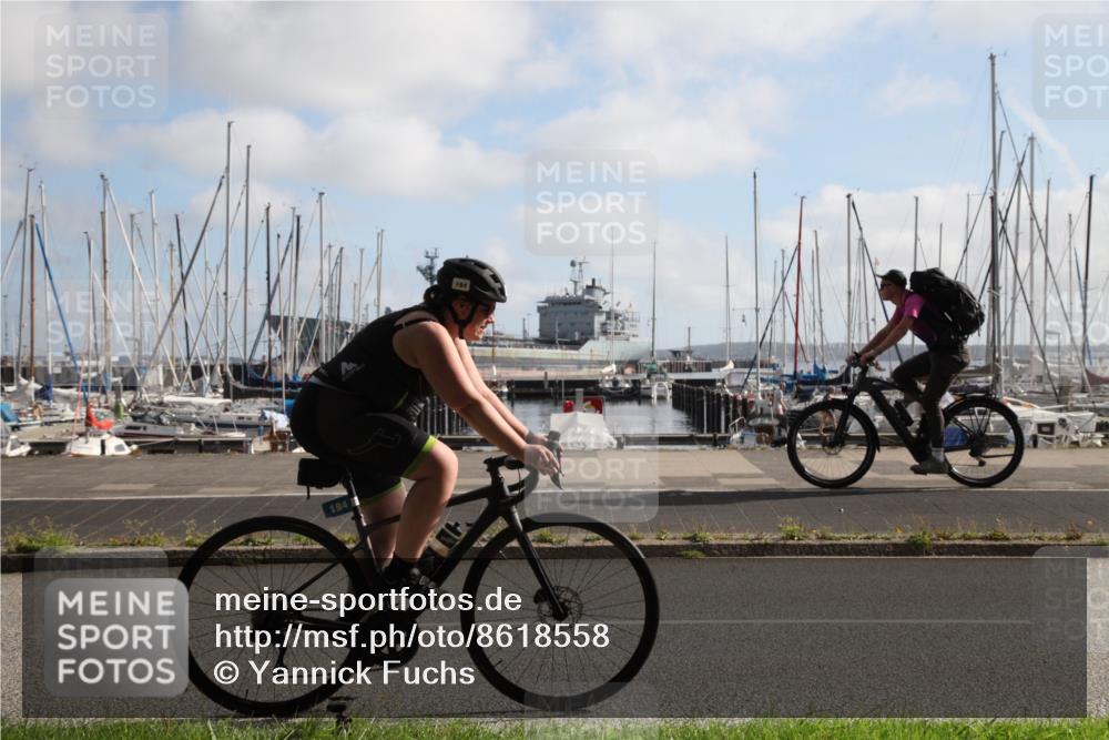 17.08.2025 - KN Förde Triathlon 2025 Yannick Fuchs http://msf.ph/oto/8618558 17.08.2025 10:02:07 Radfahren 189, 194 meine-sportfotos.de
