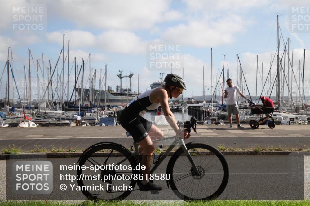 17.08.2025 - KN Förde Triathlon 2025 Yannick Fuchs http://msf.ph/oto/8618580 17.08.2025 10:02:54 Radfahren 137, 153, 181 meine-sportfotos.de