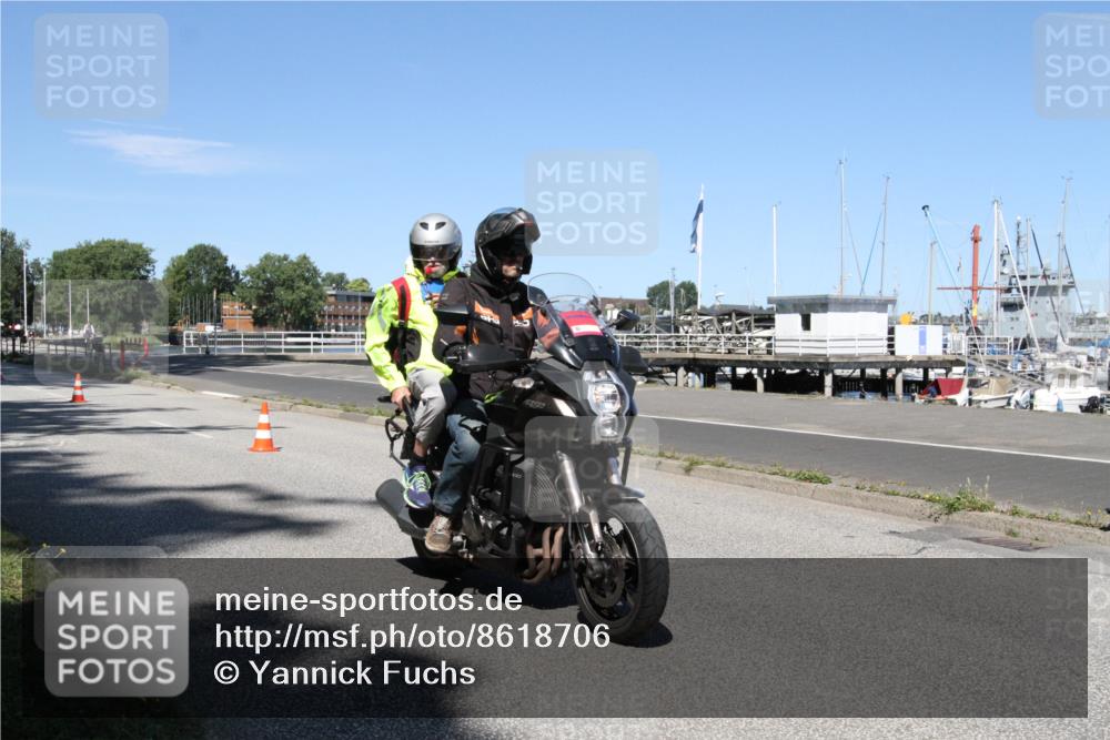 17.08.2025 - KN Förde Triathlon 2025 Yannick Fuchs http://msf.ph/oto/8618706 17.08.2025 13:06:54 Radfahren 413, 415, 417, 422, 426 meine-sportfotos.de
