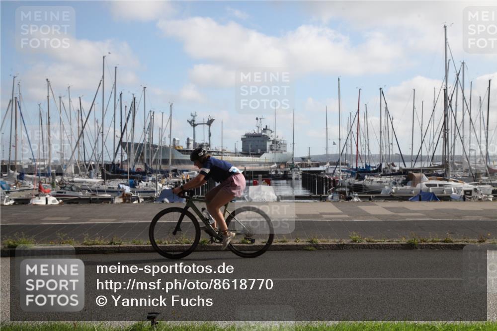 17.08.2025 - KN Förde Triathlon 2025 Yannick Fuchs http://msf.ph/oto/8618770 17.08.2025 10:07:44 Radfahren 195, 201, 235, 243 meine-sportfotos.de