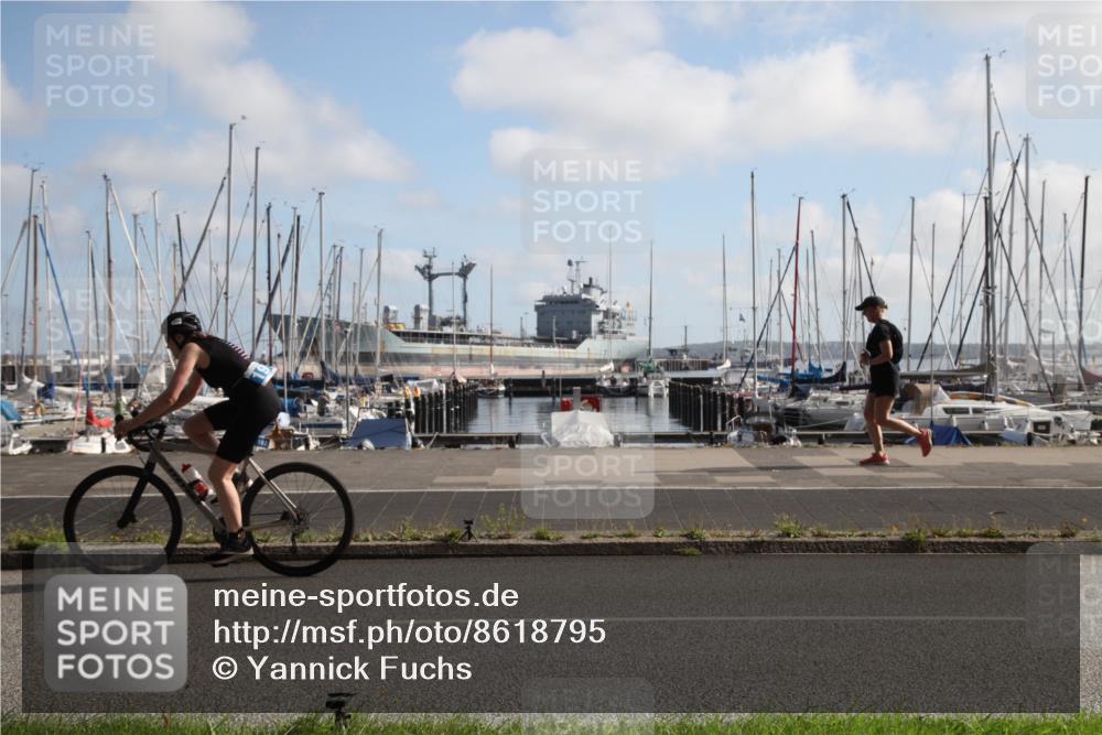 17.08.2025 - KN Förde Triathlon 2025 Yannick Fuchs http://msf.ph/oto/8618795 17.08.2025 10:09:13 Radfahren 197, 205, 237 meine-sportfotos.de