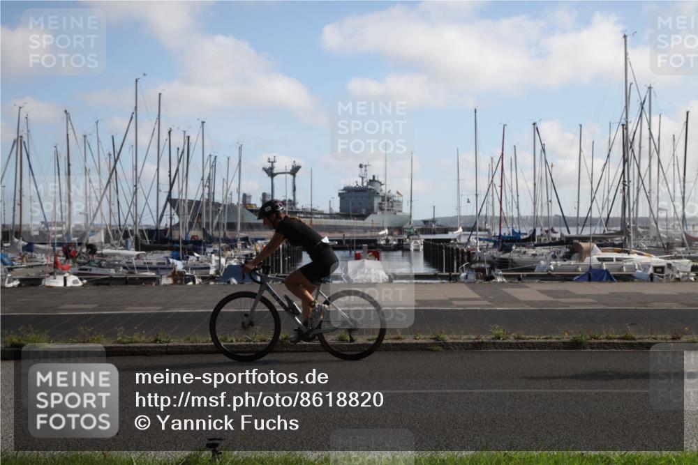 17.08.2025 - KN Förde Triathlon 2025 Yannick Fuchs http://msf.ph/oto/8618820 17.08.2025 10:10:32 Radfahren 118, 246, 249 meine-sportfotos.de