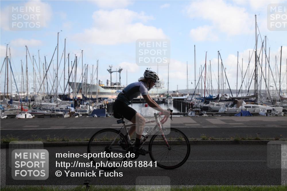 17.08.2025 - KN Förde Triathlon 2025 Yannick Fuchs http://msf.ph/oto/8618841 17.08.2025 10:12:30 Radfahren 118, 238, 245, 249 meine-sportfotos.de