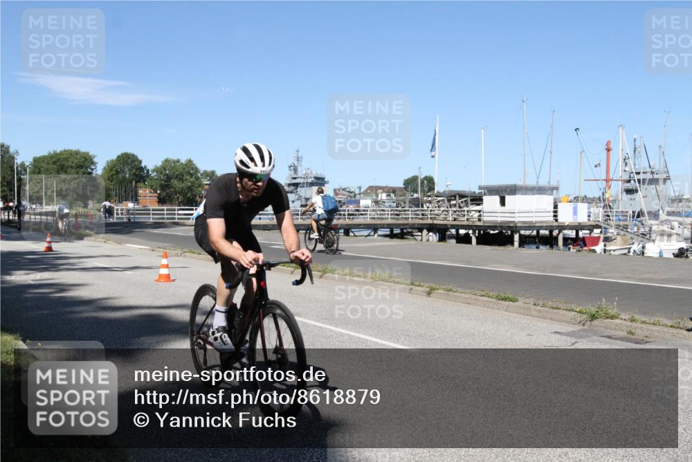 17.08.2025 - KN Förde Triathlon 2025 Yannick Fuchs http://msf.ph/oto/8618879 17.08.2025 13:10:20 Radfahren 404, 433, 445, 450, 486, 516, 522 meine-sportfotos.de
