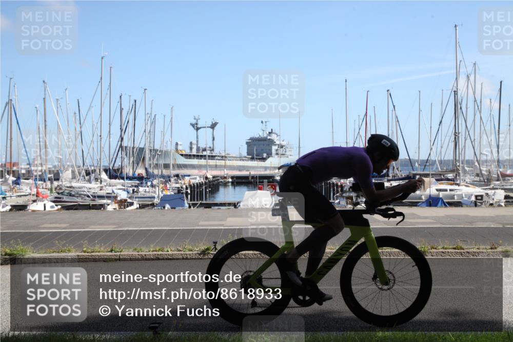 17.08.2025 - KN Förde Triathlon 2025 Yannick Fuchs http://msf.ph/oto/8618933 17.08.2025 11:01:33 Radfahren 266, 274 meine-sportfotos.de