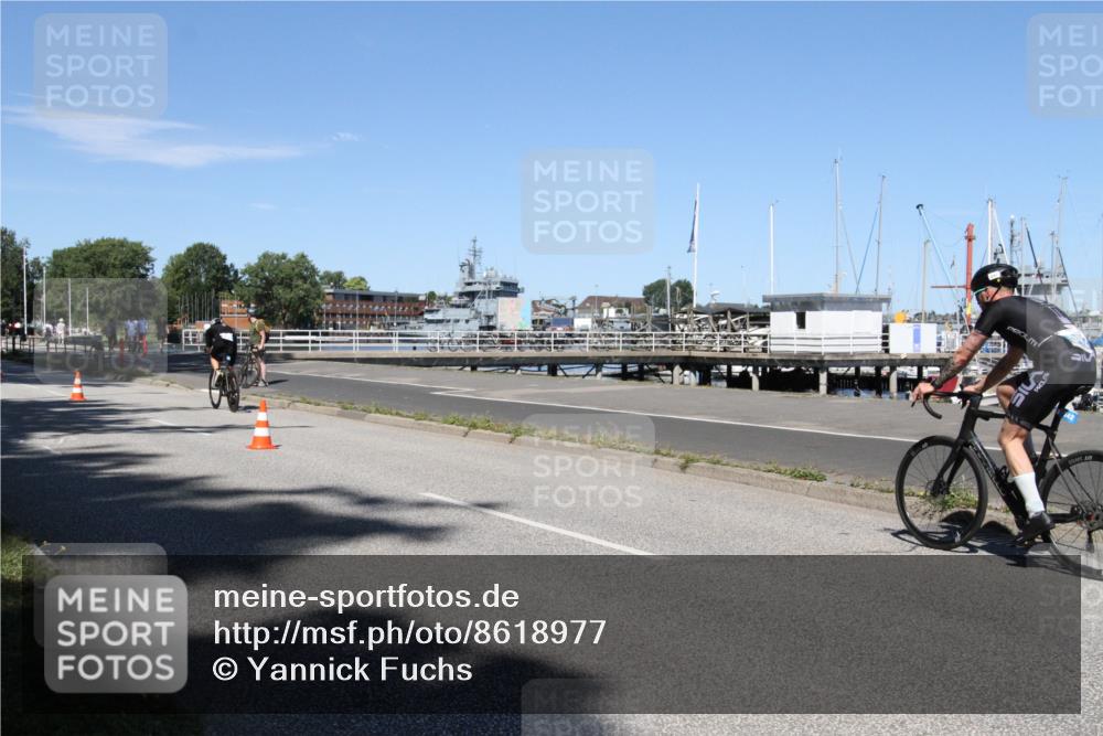 17.08.2025 - KN Förde Triathlon 2025 Yannick Fuchs http://msf.ph/oto/8618977 17.08.2025 13:12:22 Radfahren 398, 434, 458, 471, 481, 528, 542, 546 meine-sportfotos.de