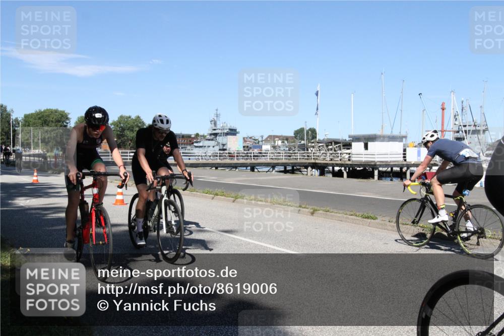 17.08.2025 - KN Förde Triathlon 2025 Yannick Fuchs http://msf.ph/oto/8619006 17.08.2025 13:13:00 Radfahren 395, 401, 402, 406, 411, 435, 446, 460, 467, 469, 509, 517, 535 meine-sportfotos.de