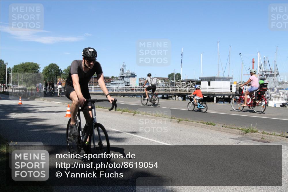 17.08.2025 - KN Förde Triathlon 2025 Yannick Fuchs http://msf.ph/oto/8619054 17.08.2025 13:13:53 Radfahren 398, 458, 471 meine-sportfotos.de