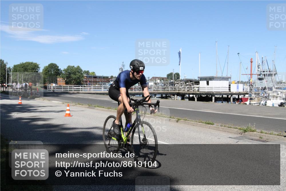 17.08.2025 - KN Förde Triathlon 2025 Yannick Fuchs http://msf.ph/oto/8619104 17.08.2025 13:15:04 Radfahren 409, 430, 549 meine-sportfotos.de