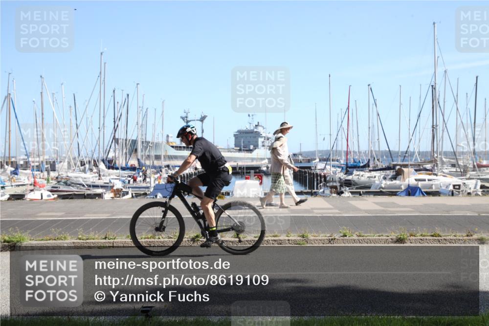 17.08.2025 - KN Förde Triathlon 2025 Yannick Fuchs http://msf.ph/oto/8619109 17.08.2025 11:09:05 Radfahren 264, 268, 390, 601, 643 meine-sportfotos.de