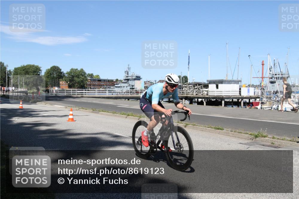 17.08.2025 - KN Förde Triathlon 2025 Yannick Fuchs http://msf.ph/oto/8619123 17.08.2025 13:15:35 Radfahren 419, 422, 523 meine-sportfotos.de