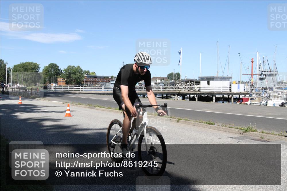 17.08.2025 - KN Förde Triathlon 2025 Yannick Fuchs http://msf.ph/oto/8619245 17.08.2025 13:17:50 Radfahren 357, 397, 421, 427, 433, 462, 482, 532 meine-sportfotos.de