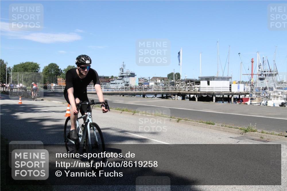 17.08.2025 - KN Förde Triathlon 2025 Yannick Fuchs http://msf.ph/oto/8619258 17.08.2025 13:17:56 Radfahren 357, 397, 421, 427, 433, 455, 479, 532, 548 meine-sportfotos.de