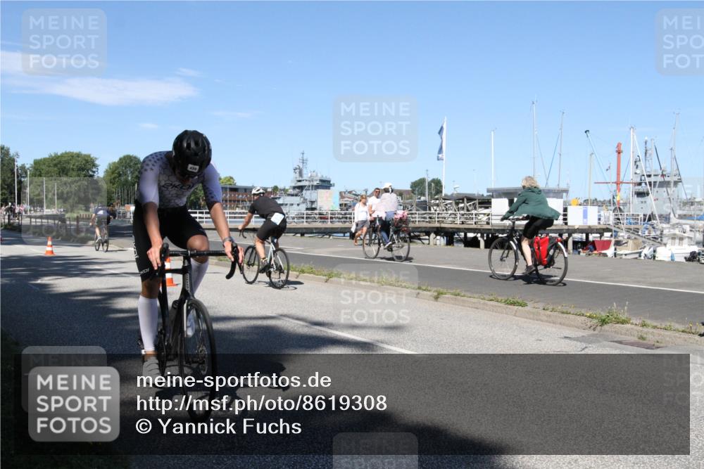 17.08.2025 - KN Förde Triathlon 2025 Yannick Fuchs http://msf.ph/oto/8619308 17.08.2025 13:19:11 Radfahren 423, 426, 439, 447, 496, 525 meine-sportfotos.de