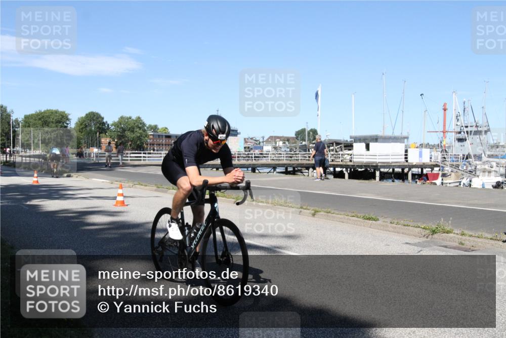 17.08.2025 - KN Förde Triathlon 2025 Yannick Fuchs http://msf.ph/oto/8619340 17.08.2025 13:19:59 Radfahren 424, 504, 519 meine-sportfotos.de