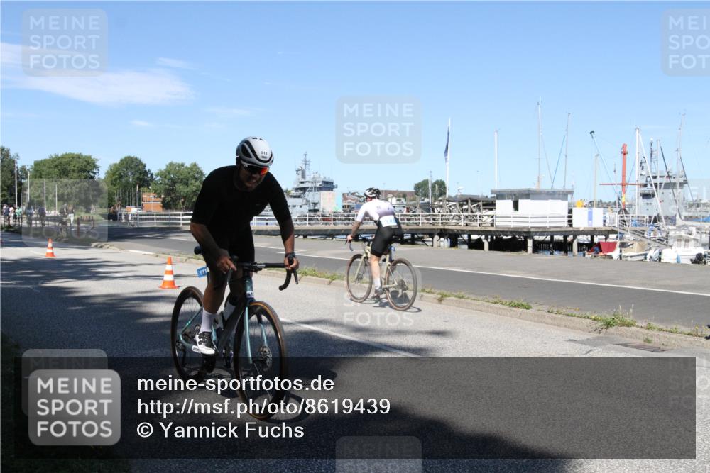 17.08.2025 - KN Förde Triathlon 2025 Yannick Fuchs http://msf.ph/oto/8619439 17.08.2025 13:22:21 Radfahren 464, 475, 511, 527 meine-sportfotos.de
