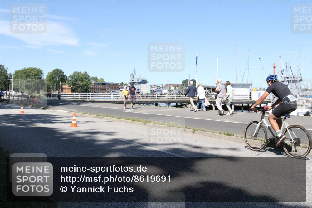 17.08.2025 - KN Förde Triathlon 2025 Yannick Fuchs http://msf.ph/oto/8619691 17.08.2025 13:29:12 Radfahren 357, 526 meine-sportfotos.de
