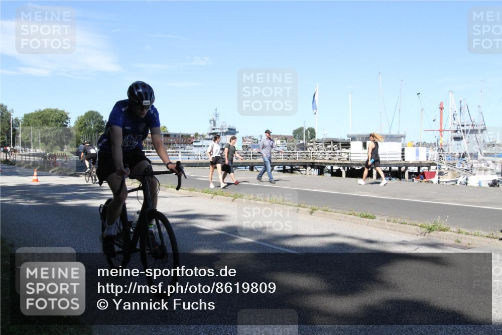 17.08.2025 - KN Förde Triathlon 2025 Yannick Fuchs http://msf.ph/oto/8619809 17.08.2025 13:34:27 Radfahren 410, 438, 535, 549 meine-sportfotos.de