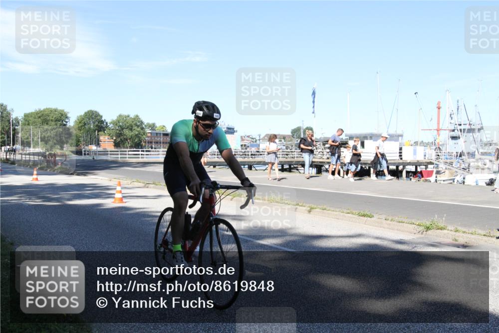 17.08.2025 - KN Förde Triathlon 2025 Yannick Fuchs http://msf.ph/oto/8619848 17.08.2025 13:37:38 Radfahren 533, 547 meine-sportfotos.de