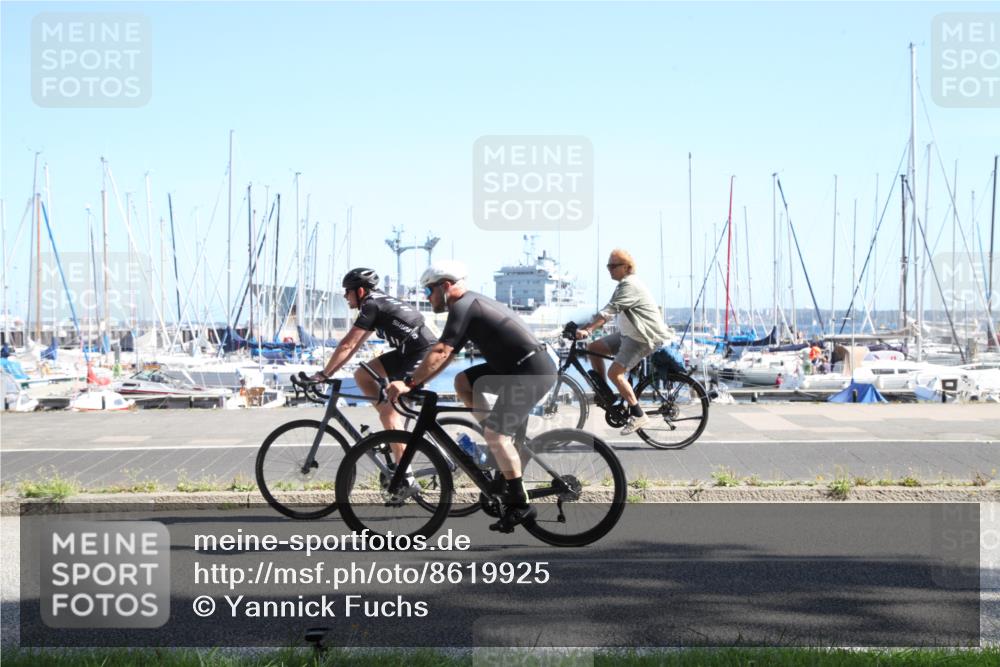 17.08.2025 - KN Förde Triathlon 2025 Yannick Fuchs http://msf.ph/oto/8619925 17.08.2025 11:23:37 Radfahren 284, 306, 339, 374, 387, 613, 617, 638 meine-sportfotos.de