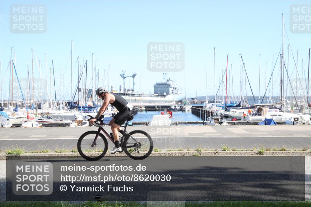 17.08.2025 - KN Förde Triathlon 2025 Yannick Fuchs http://msf.ph/oto/8620030 17.08.2025 11:26:00 Radfahren 310, 345, 353, 354, 361, 368, 612, 614, 619, 623, 643 meine-sportfotos.de