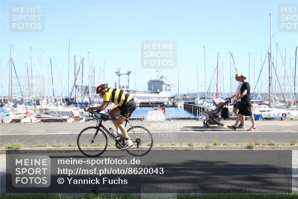 17.08.2025 - KN Förde Triathlon 2025 Yannick Fuchs http://msf.ph/oto/8620043 17.08.2025 11:26:27 Radfahren 303, 323, 352, 380, 626 meine-sportfotos.de