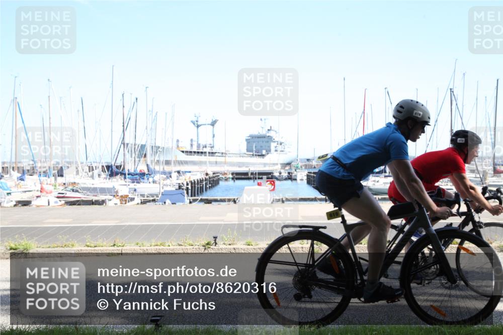 17.08.2025 - KN Förde Triathlon 2025 Yannick Fuchs http://msf.ph/oto/8620316 17.08.2025 11:36:47 Radfahren 372, 382, 619, 623, 624, 625 meine-sportfotos.de