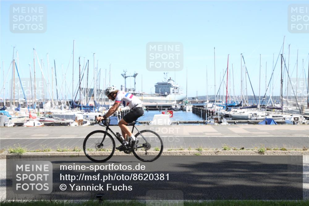 17.08.2025 - KN Förde Triathlon 2025 Yannick Fuchs http://msf.ph/oto/8620381 17.08.2025 11:39:39 Radfahren 279, 319, 606 meine-sportfotos.de