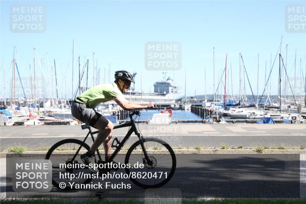 17.08.2025 - KN Förde Triathlon 2025 Yannick Fuchs http://msf.ph/oto/8620471 17.08.2025 11:44:28 Radfahren 325, 329, 350, 371, 385, 616 meine-sportfotos.de